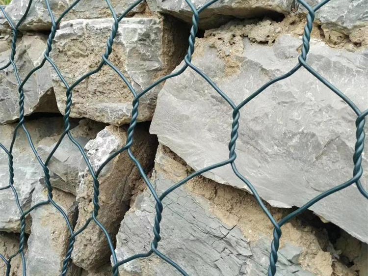 包塑石笼网